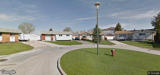 Photo of 6 Dennis Bay in Winnipeg, Manitoba