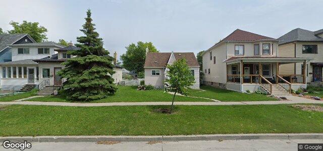 Photo of 71 Martin Avenue W in Winnipeg, Manitoba