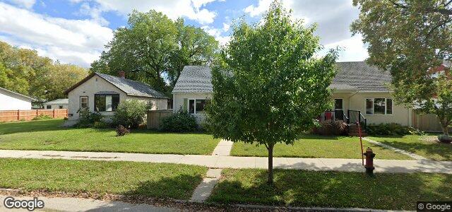 120 Dunraven Avenue（加拿大曼尼托巴省温尼伯市）房屋照片