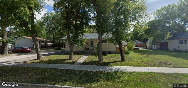 Photo of 142 Dunraven Avenue in Winnipeg, Manitoba