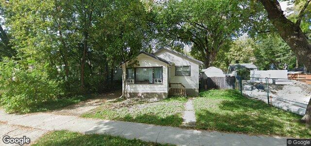 145 Stranmillis Avenue（加拿大曼尼托巴省温尼伯市）房屋照片