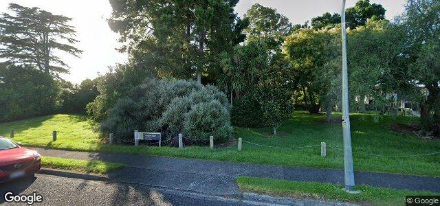 Larawan ng 33 Avondale Road sa Winnipeg, Manitoba