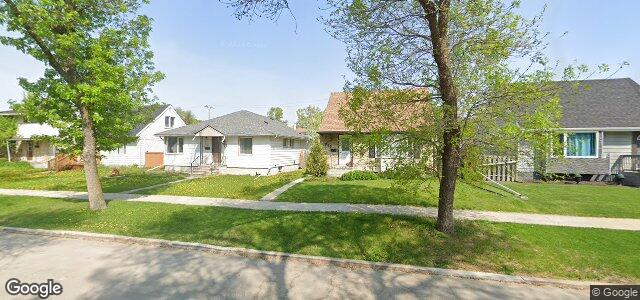 Photo of 977 Carter Avenue in Winnipeg, Manitoba