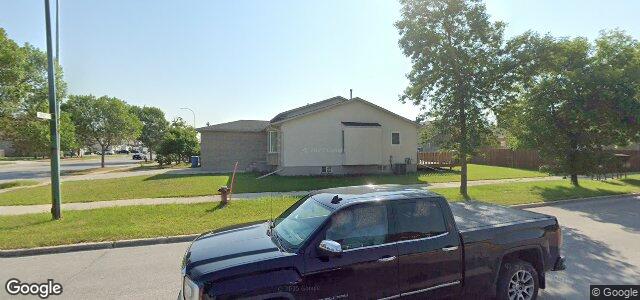 424 Grassie Boulevard（加拿大曼尼托巴省温尼伯市）房屋照片