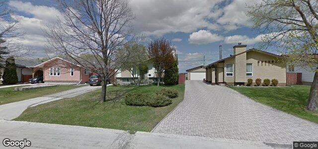 135 Acheson Drive（加拿大曼尼托巴省温尼伯市）房屋照片