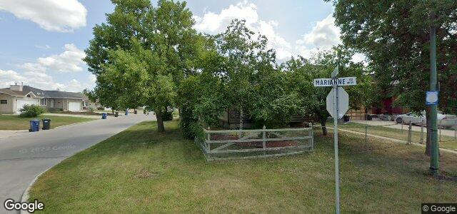 2 Valewood Crescent（加拿大曼尼托巴省温尼伯市）房屋照片