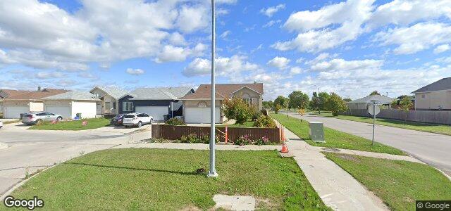 Larawan ng 2551 King Edward Street sa Winnipeg, Manitoba