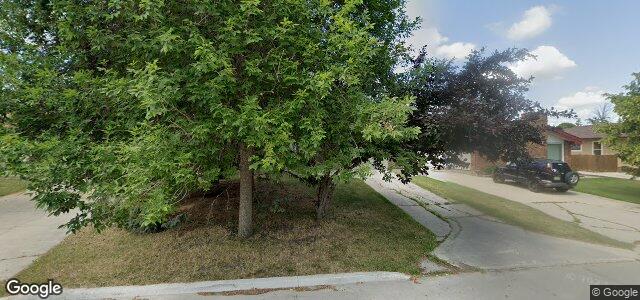 27 Valewood Crescent（加拿大曼尼托巴省温尼伯市）房屋照片