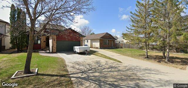 Larawan ng 12 Peres Oblats Drive sa Winnipeg, Manitoba