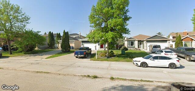 Photo of 120 De La Seigneurie Boulevard in Winnipeg, Manitoba