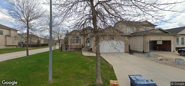 135 Henry Dormer Drive（加拿大曼尼托巴省温尼伯市）房屋照片