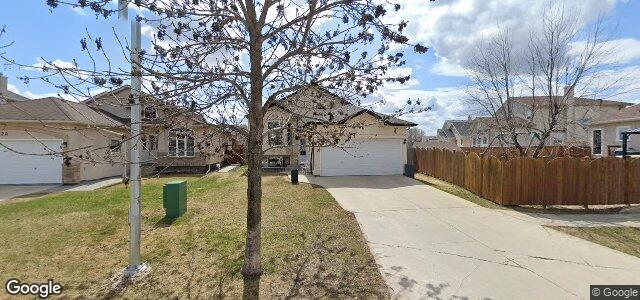 16 Pauline Boutal Crescent（加拿大曼尼托巴省温尼伯市）房屋照片