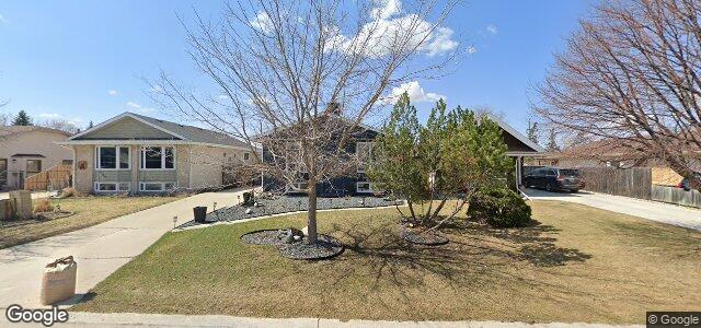 182 Charbonneau Crescent（加拿大曼尼托巴省温尼伯市）房屋照片