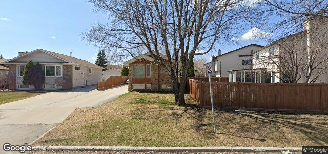 19 Charbonneau Crescent（加拿大曼尼托巴省温尼伯市）房屋照片