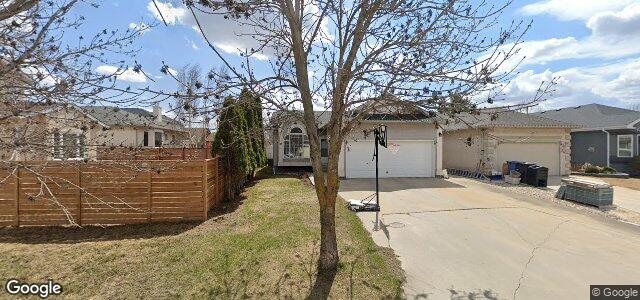 28 Langton Drive（加拿大曼尼托巴省温尼伯市）房屋照片