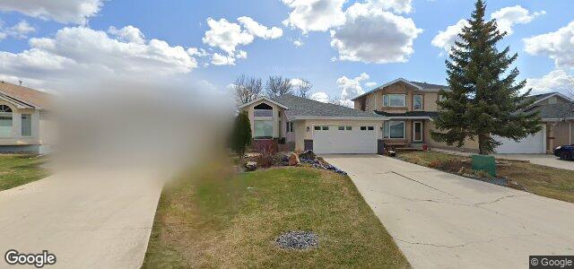 Photo of 301 De La Seigneurie Boulevard in Winnipeg, Manitoba