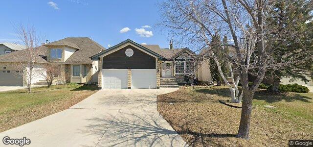 40 Surfside Crescent（加拿大曼尼托巴省温尼伯市）房屋照片