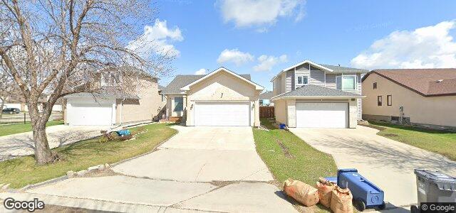 8 Mckall Bay（加拿大曼尼托巴省温尼伯市）房屋照片