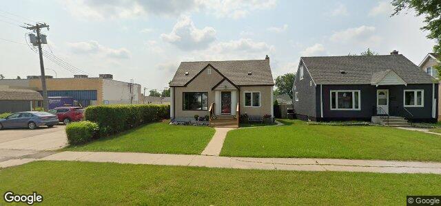 Photo of 208 Smithfield Avenue in Winnipeg, Manitoba