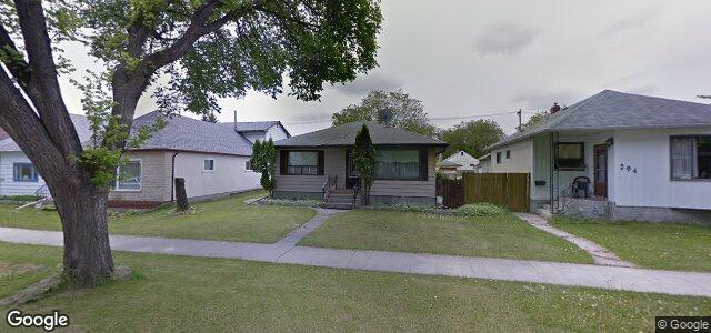 Photo of 290 Semple Avenue in Winnipeg, Manitoba