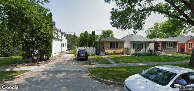 327 Semple Avenue（加拿大曼尼托巴省温尼伯市）房屋照片