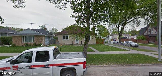Larawan ng 361 Seven Oaks Avenue sa Winnipeg, Manitoba