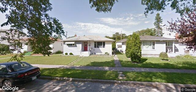 Photo of 429 Kilbride Avenue in Winnipeg, Manitoba