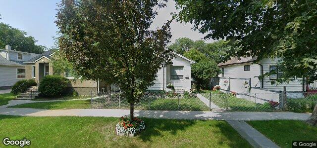 427 Whittier Avenue E（加拿大曼尼托巴省温尼伯市）房屋照片