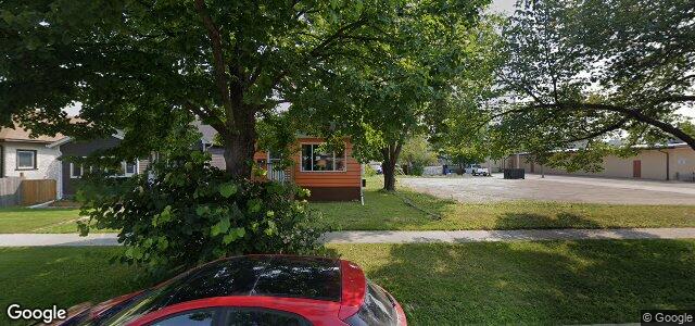 110 Mcmeans Avenue E（加拿大曼尼托巴省温尼伯市）房屋照片