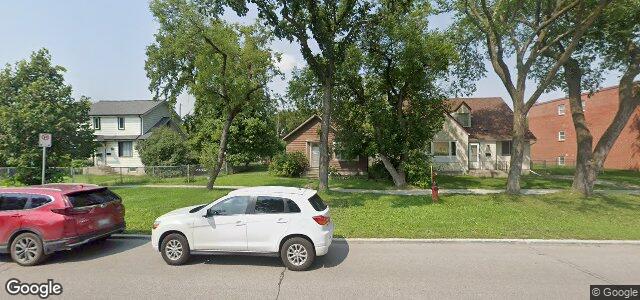 Larawan ng 111 Kildare Avenue E sa Winnipeg, Manitoba