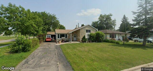 135 Laurentia Bay（加拿大曼尼托巴省温尼伯市）房屋照片