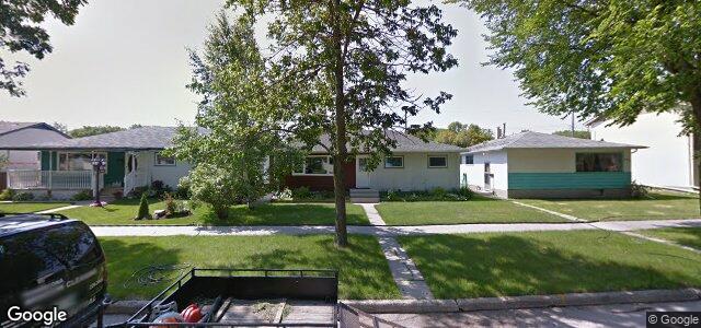 Photo of 144 Edward Avenue E in Winnipeg, Manitoba