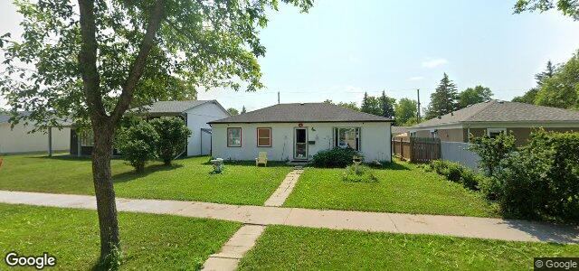 Larawan ng 16 Whitehall Boulevard sa Winnipeg, Manitoba