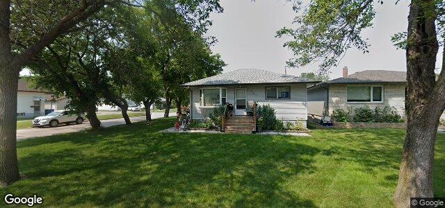 Larawan ng 301 Thom Avenue E sa Winnipeg, Manitoba