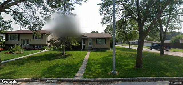 302 Thom Avenue E（加拿大曼尼托巴省温尼伯市）房屋照片