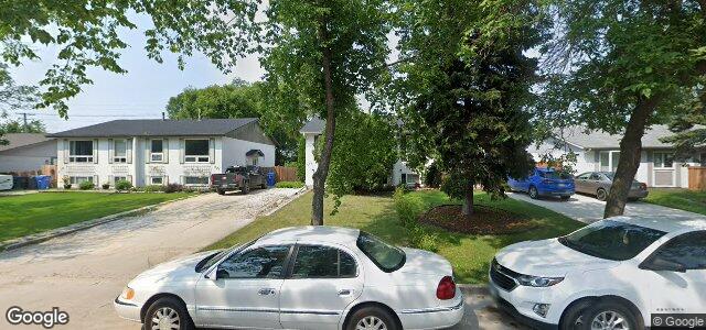 323 Larche Crescent（加拿大曼尼托巴省温尼伯市）房屋照片