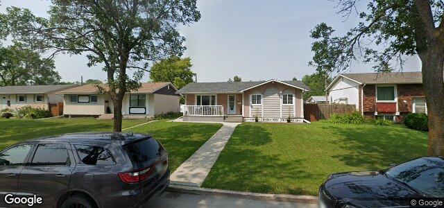 325 Thom Avenue E（加拿大曼尼托巴省温尼伯市）房屋照片