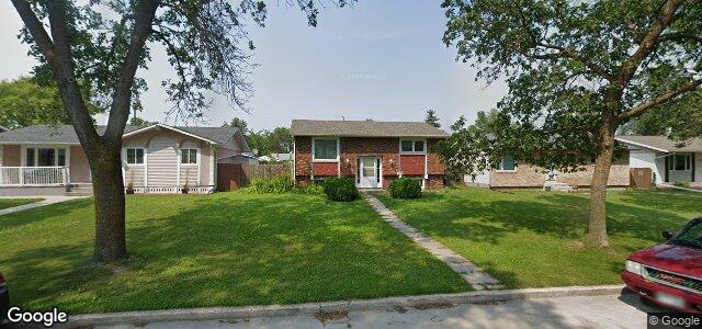 329 Thom Avenue E（加拿大曼尼托巴省温尼伯市）房屋照片