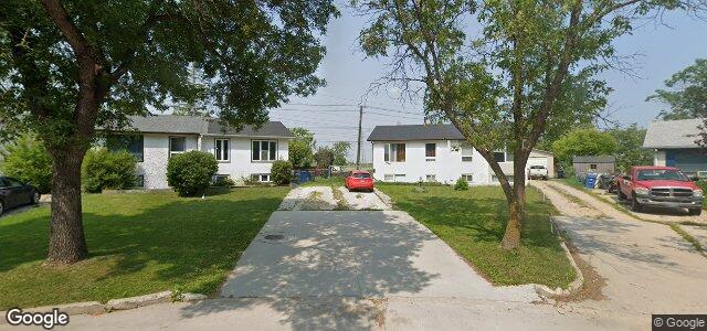 Photo of 353 Larche Crescent in Winnipeg, Manitoba
