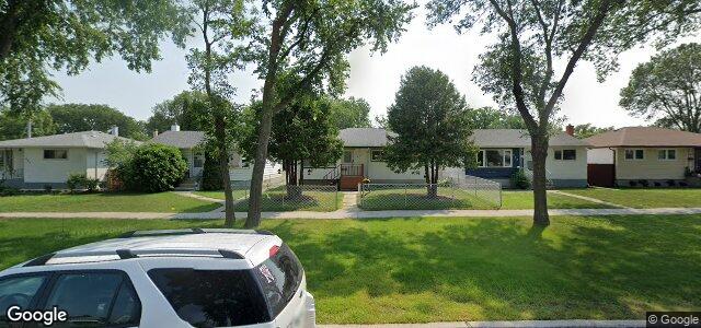 Photo of 426 Kildare Avenue E in Winnipeg, Manitoba