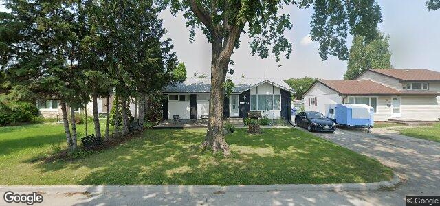 44 Walden Crescent（加拿大曼尼托巴省温尼伯市）房屋照片