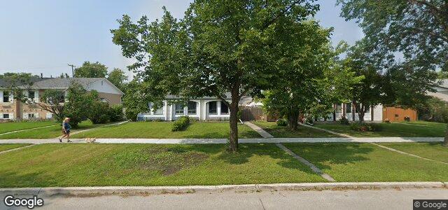 Photo of 447 Mcmeans Avenue E in Winnipeg, Manitoba