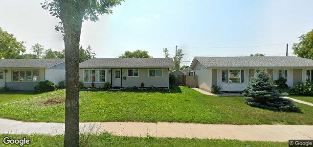 Photo of 556 Mcmeans Avenue E in Winnipeg, Manitoba