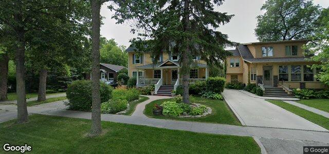Larawan ng 100 Helmsdale Avenue sa Winnipeg, Manitoba