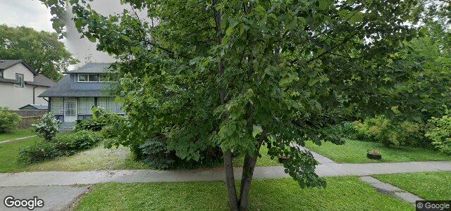 130 Helmsdale Avenue（加拿大曼尼托巴省温尼伯市）房屋照片