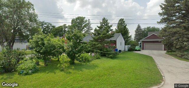 Photo of 732 Kildonan Drive in Winnipeg, Manitoba