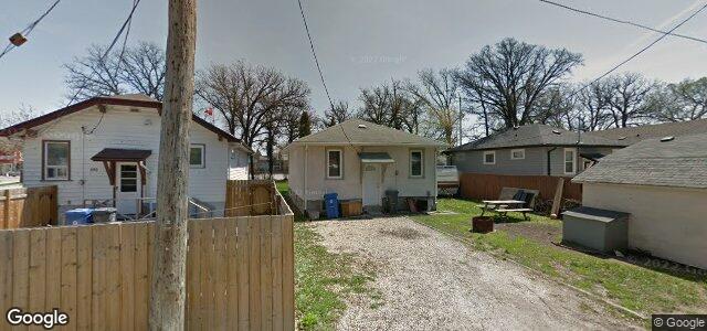 828 Henderson Highway（加拿大曼尼托巴省温尼伯市）房屋照片