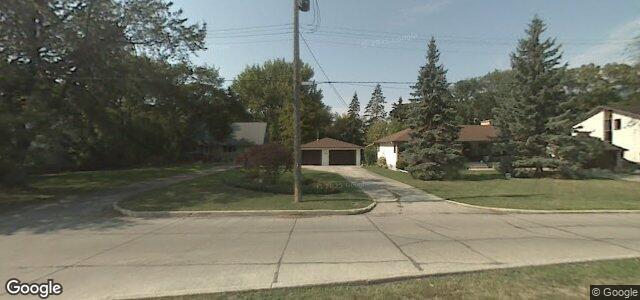 Photo of 890 Kildonan Drive in Winnipeg, Manitoba
