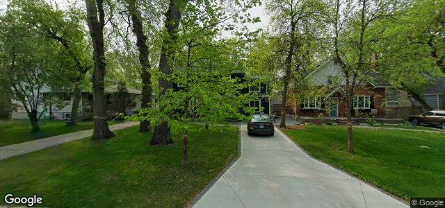 Photo of 372 Kingston Crescent in Winnipeg, Manitoba
