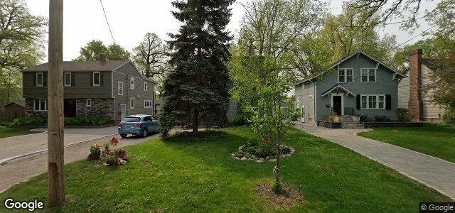 Photo of 427 Kingston Crescent in Winnipeg, Manitoba